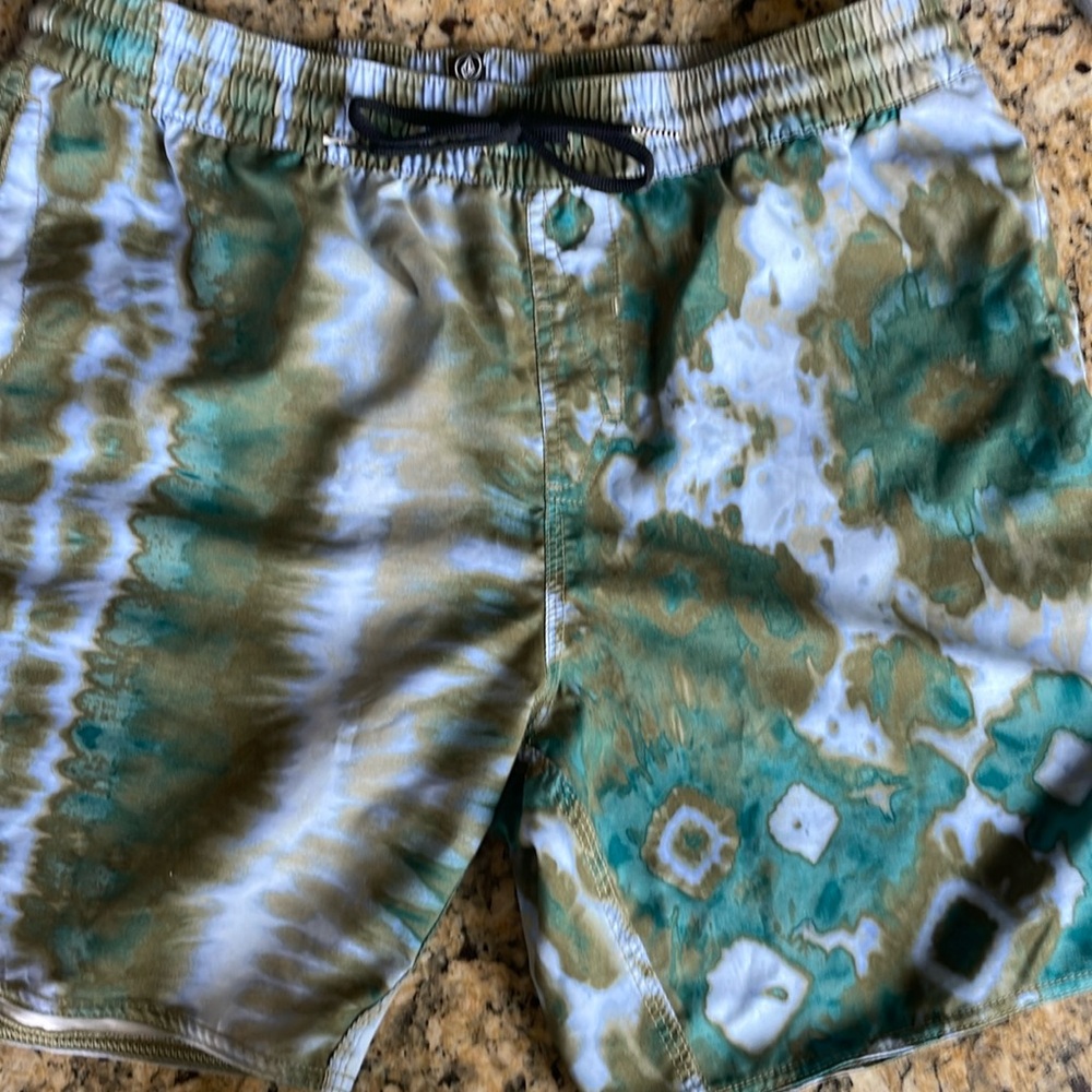 Volcom Tie Dye Volley Swim Shorts Size Men’s M